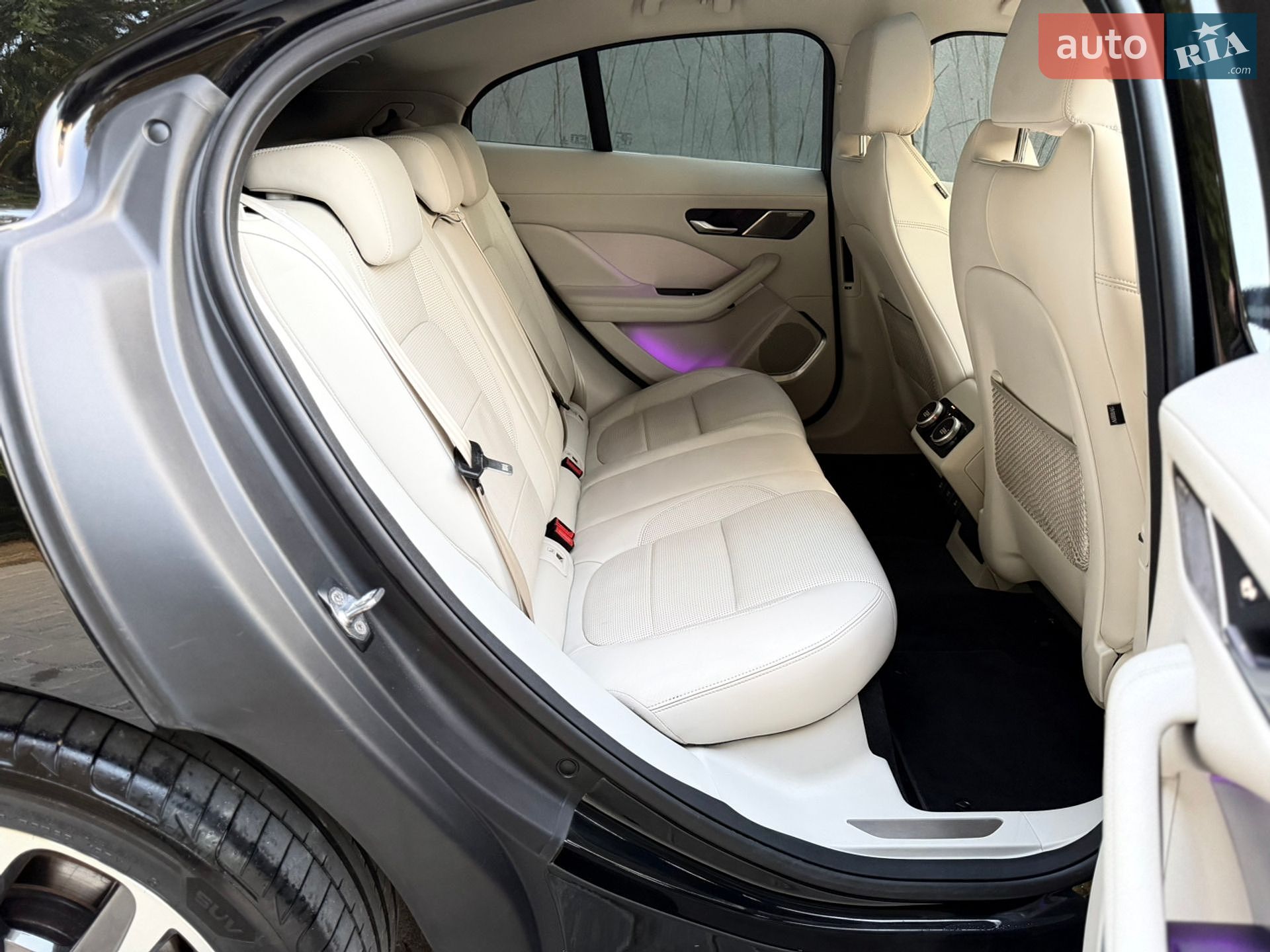 Jaguar I-Pace 2018 VIN SADHA2B15K1F63423 фото оголошення 11 з 71