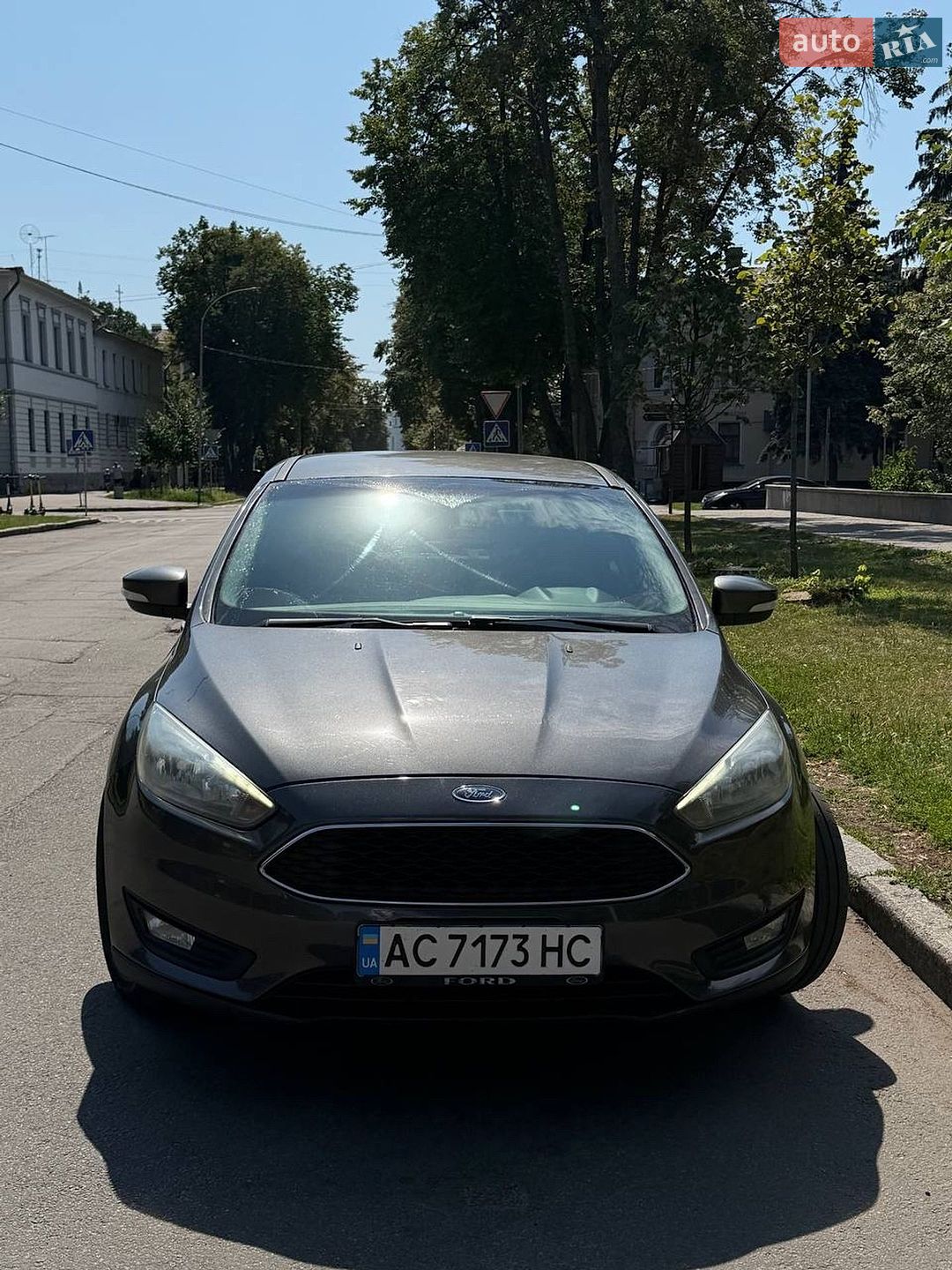 Ford Focus 2015 VIN 1FADP3F2XFL323251 фото оголошення 3 з 10