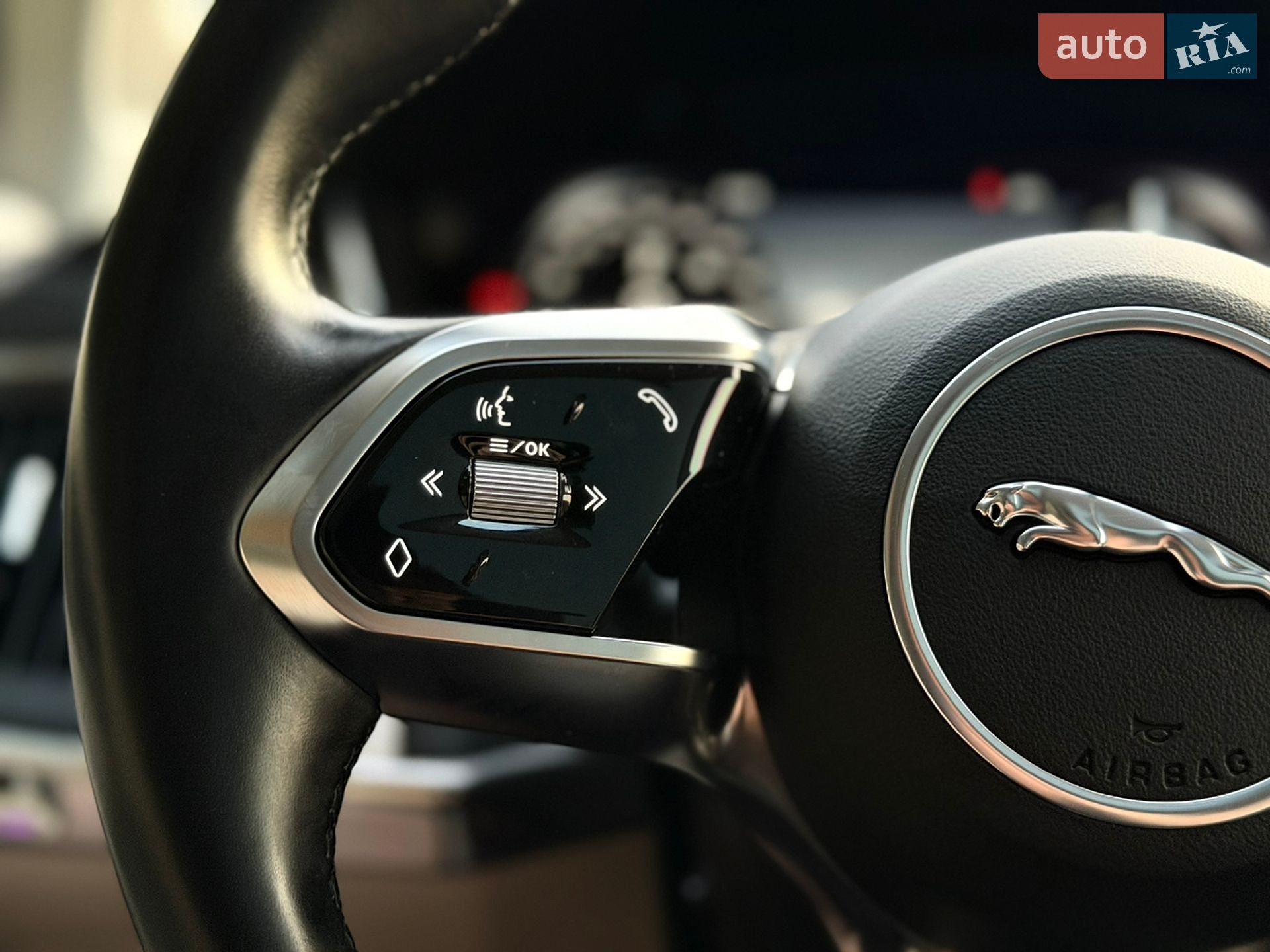 Jaguar I-Pace 2018 VIN SADHA2B15K1F63423 фото оголошення 35 з 71