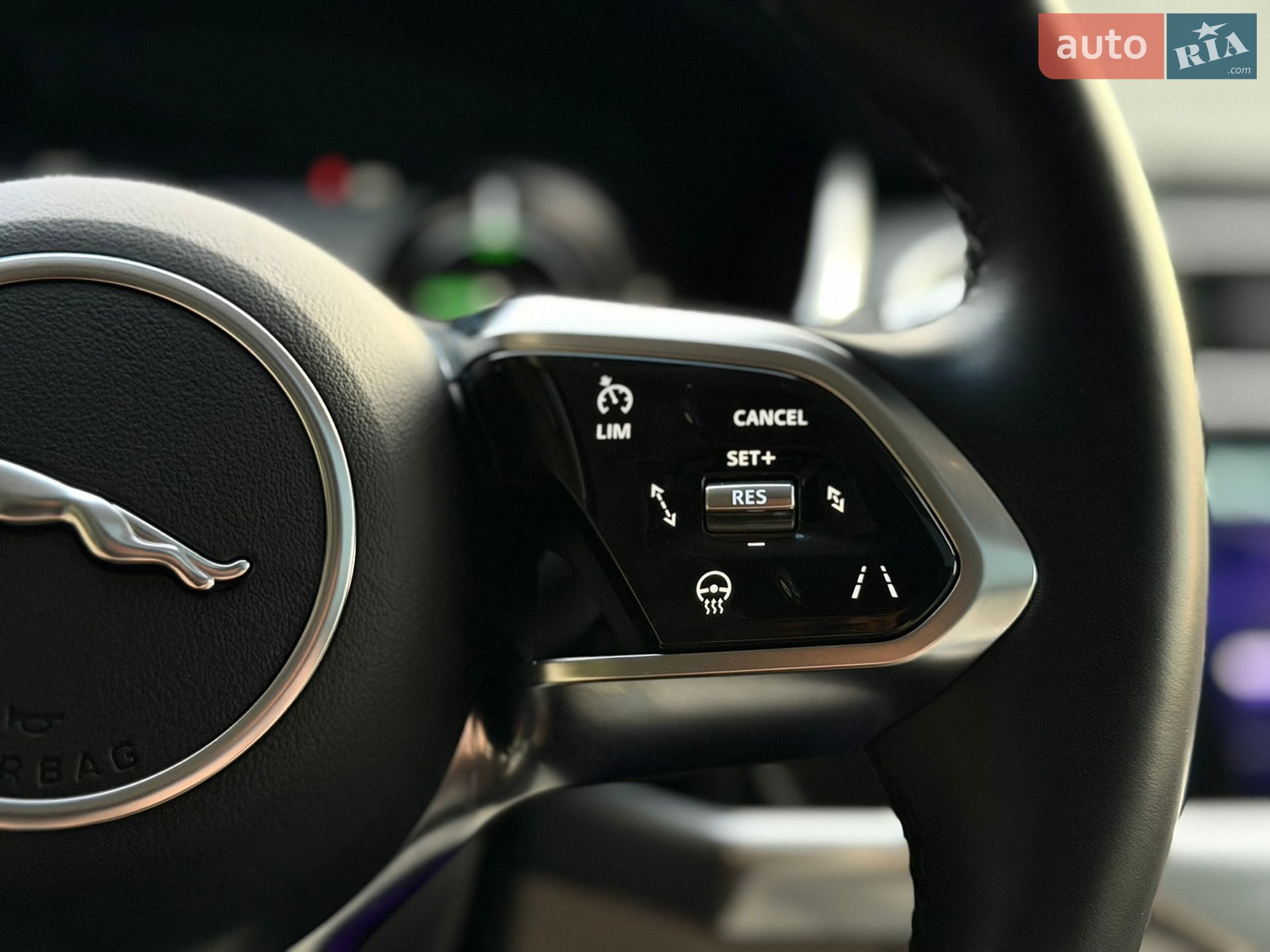 Jaguar I-Pace 2018 VIN SADHA2B15K1F63423 фото оголошення 36 з 71