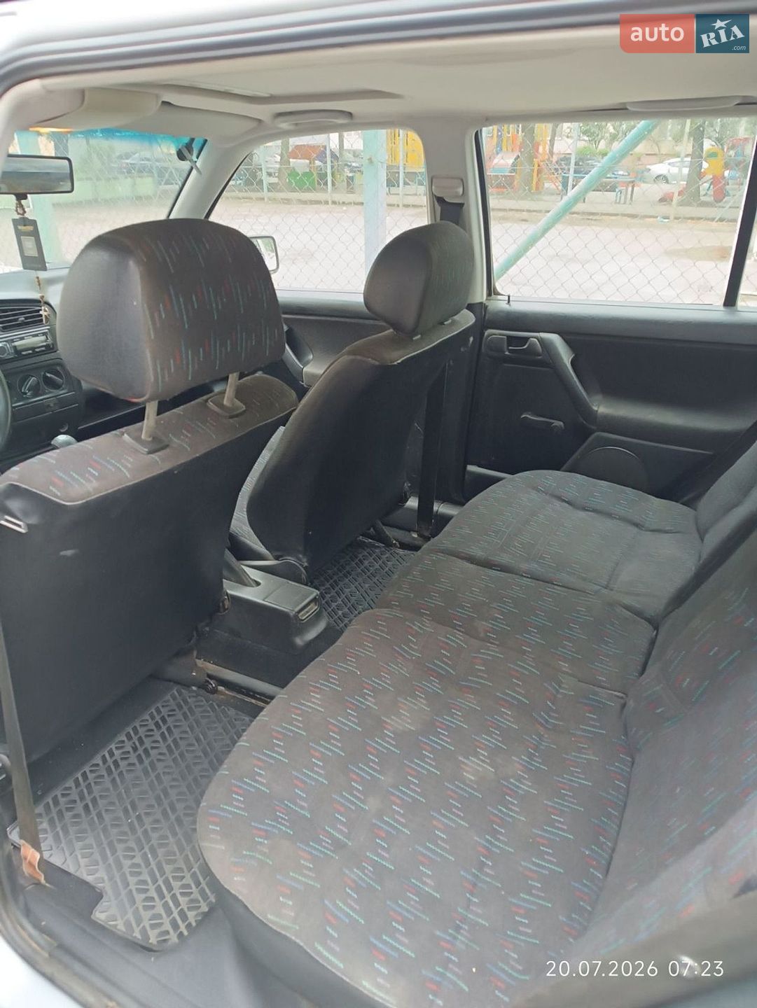 Volkswagen Golf 1994 VIN WVWZZZ1HZSW066037 фото оголошення 10 з 18