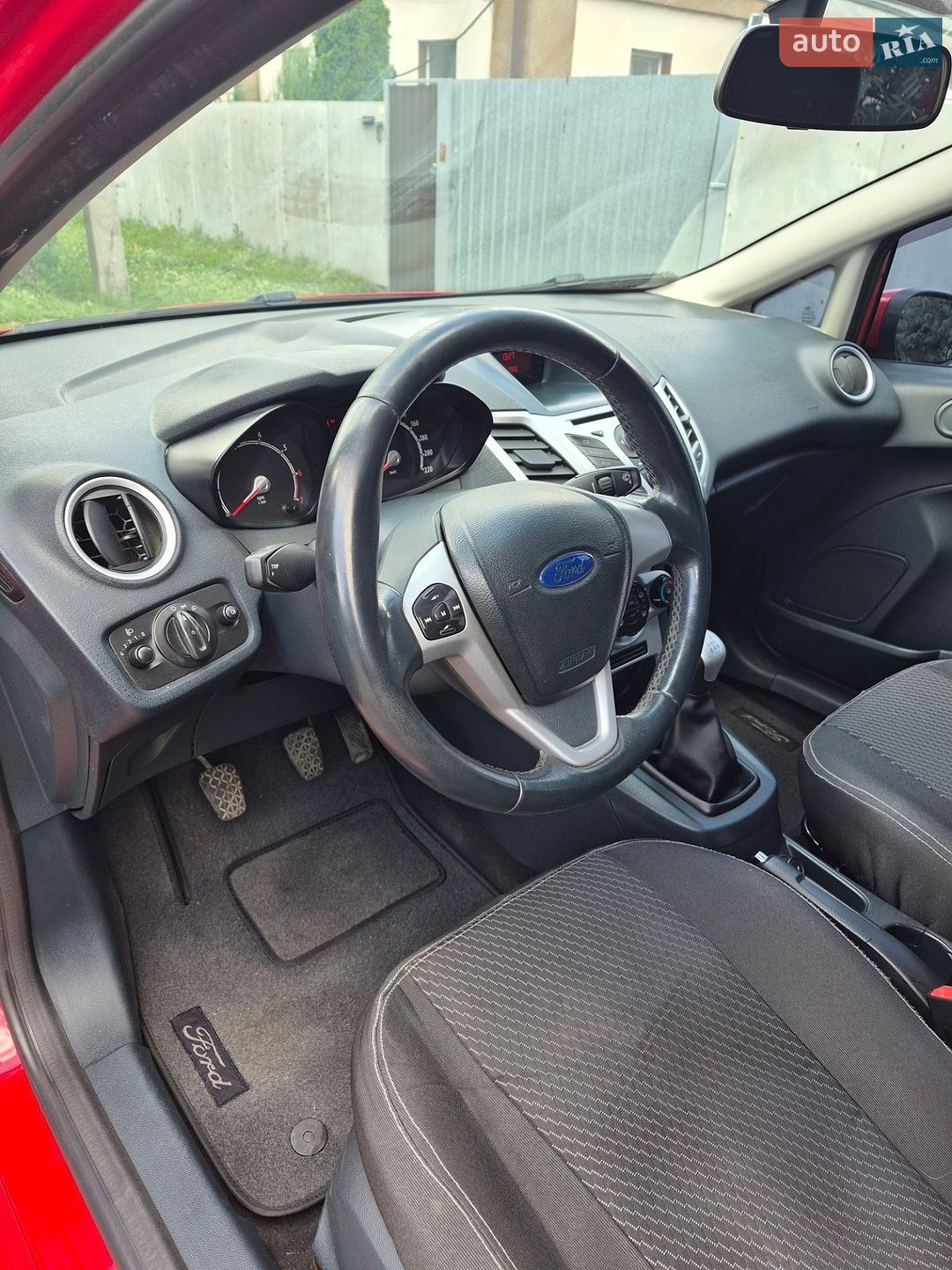 Ford Fiesta 2011 VIN WF0JXXGAJJBM49546 фото оголошення 3 з 8