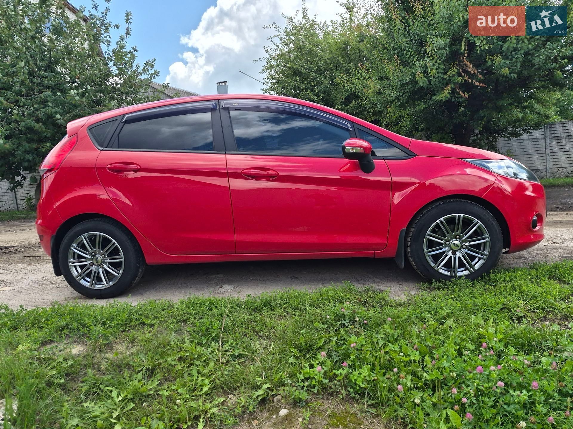 Ford Fiesta 2011 VIN WF0JXXGAJJBM49546 фото оголошення 5 з 8