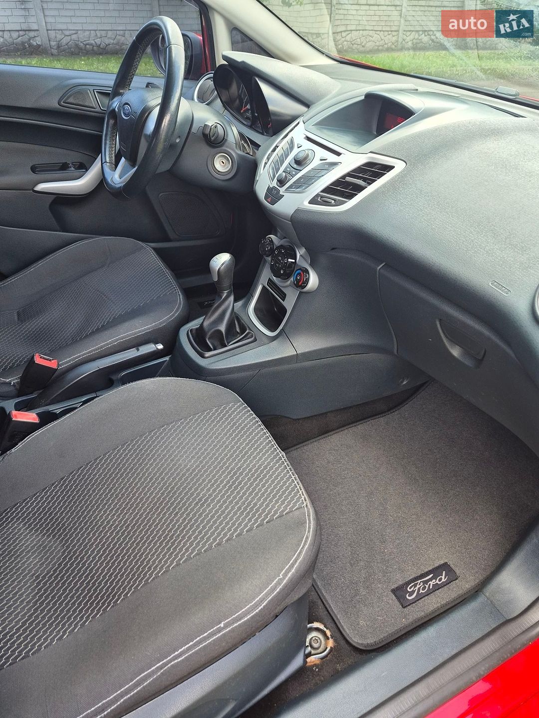 Ford Fiesta 2011 VIN WF0JXXGAJJBM49546 фото оголошення 4 з 8
