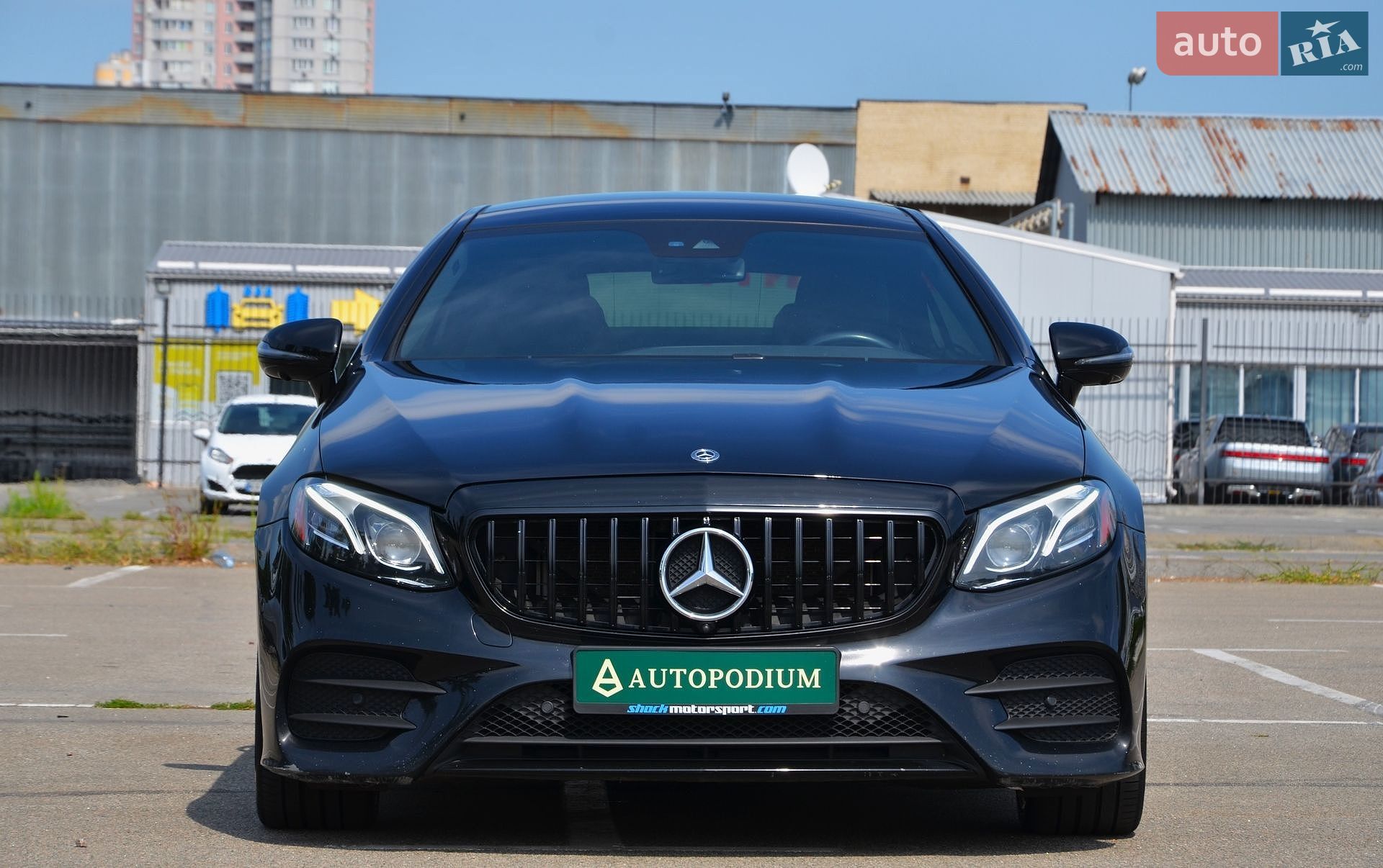 Mercedes-Benz E-Class 2018 VIN WDD1J6JB5KF088943 фото оголошення 2 з 52