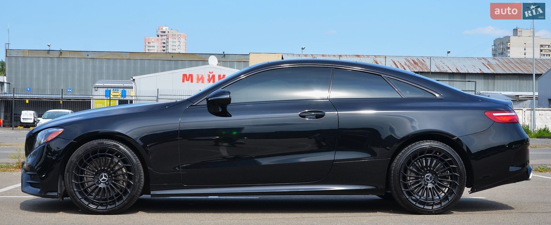 Mercedes-Benz E-Class 2018 VIN WDD1J6JB5KF088943 фото оголошення 4 з 52