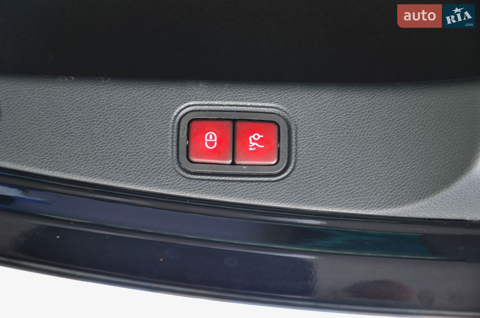 Mercedes-Benz E-Class 2018 VIN WDD1J6JB5KF088943 фото оголошення 43 з 52