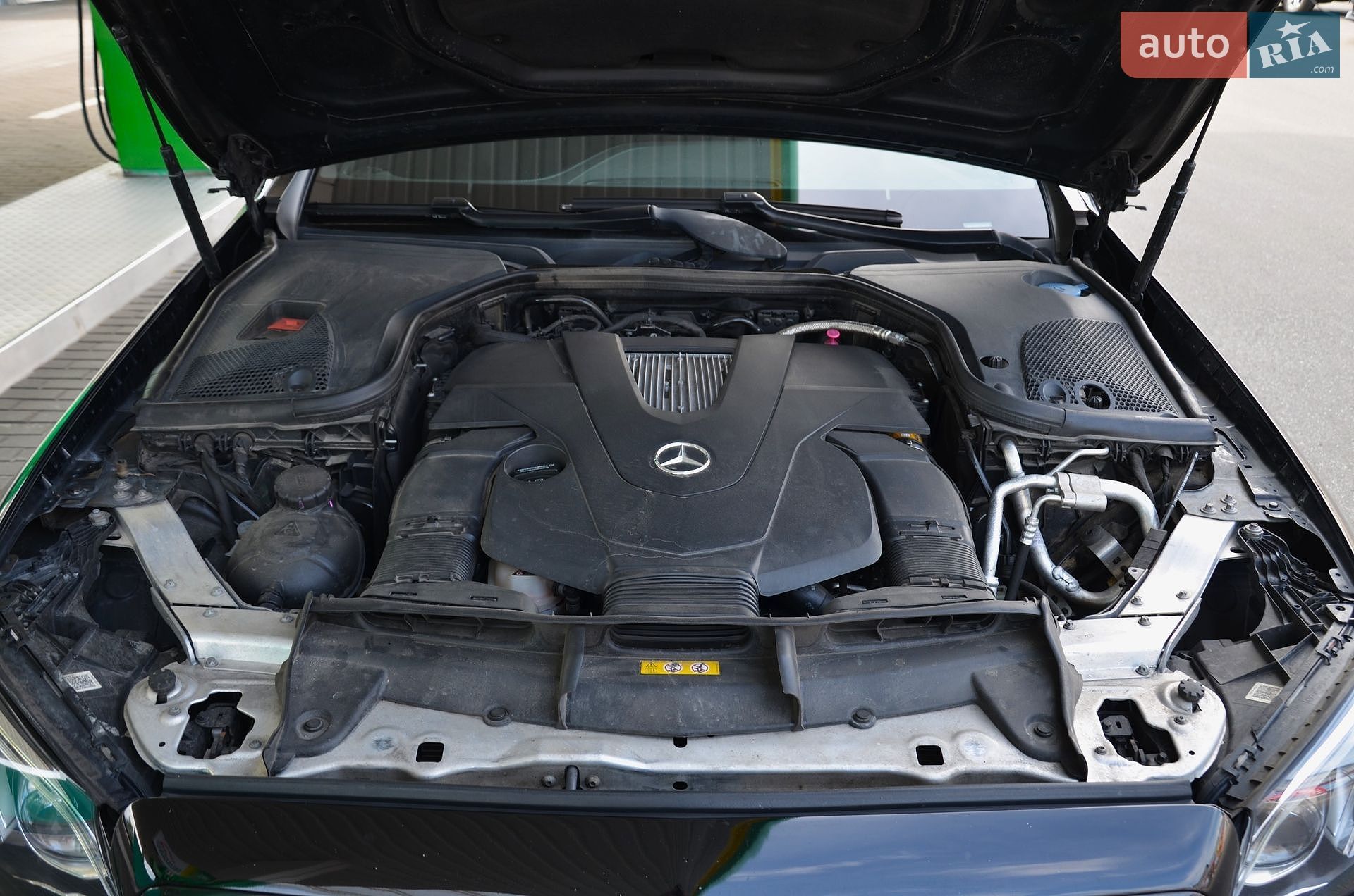 Mercedes-Benz E-Class 2018 VIN WDD1J6JB5KF088943 фото оголошення 50 з 52