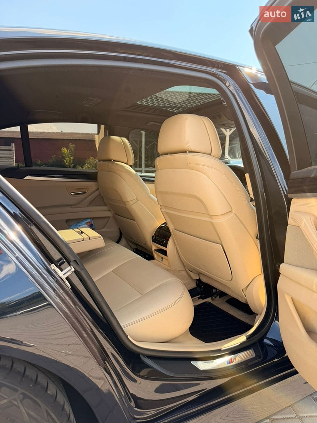 BMW 5 Series 2015 VIN WBA5D91060D969692 фото оголошення 10 з 34