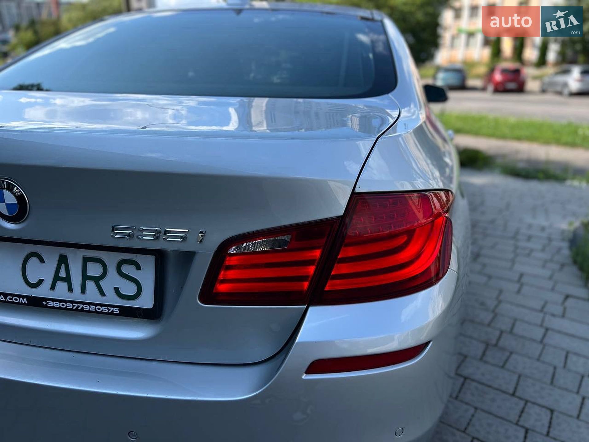 BMW 5 Series 2011 VIN WBAFU7C5XBC869962 фото оголошення 8 з 39