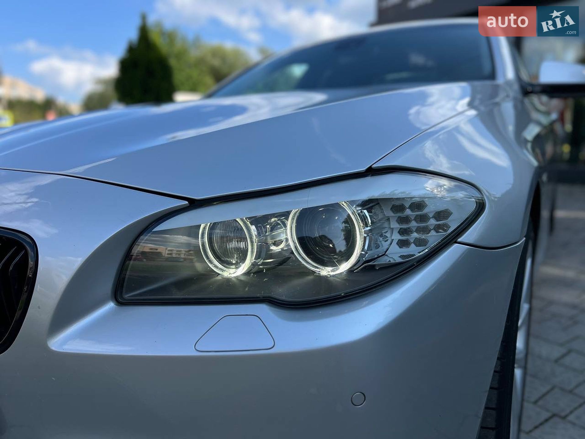 BMW 5 Series 2011 VIN WBAFU7C5XBC869962 фото оголошення 9 з 39