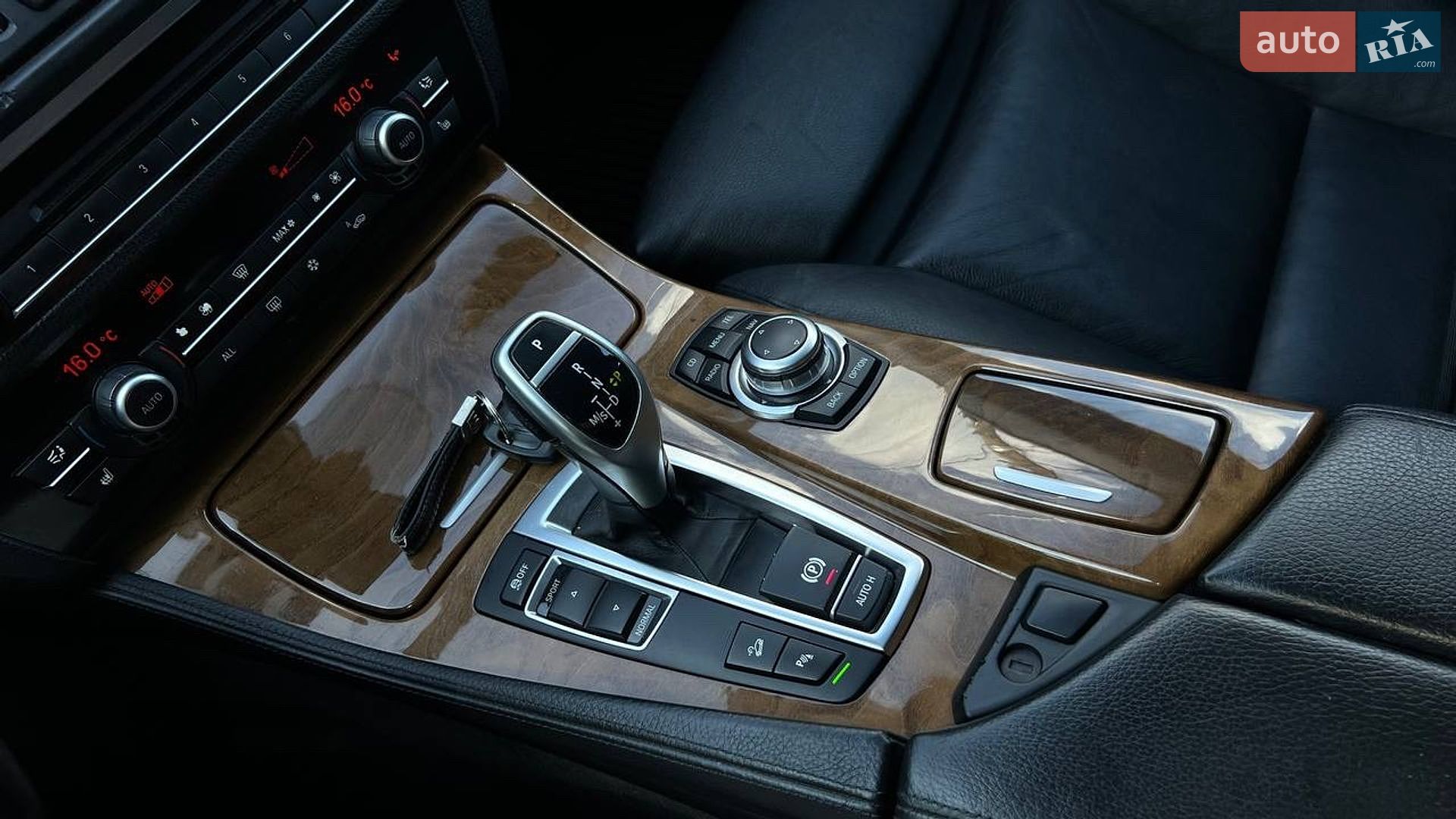 BMW 5 Series 2011 VIN WBAFU7C5XBC869962 фото оголошення 13 з 39