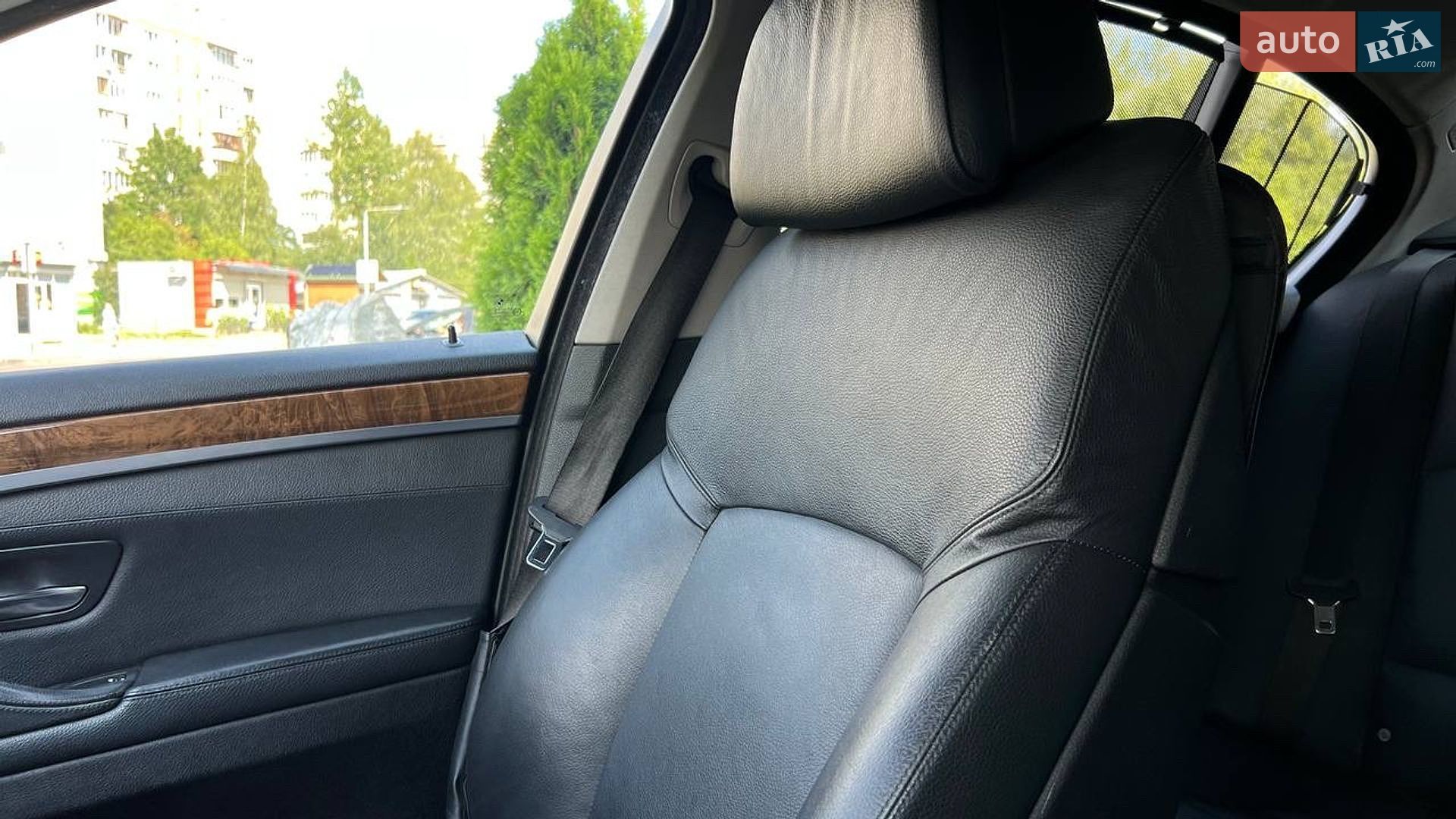BMW 5 Series 2011 VIN WBAFU7C5XBC869962 фото оголошення 15 з 39
