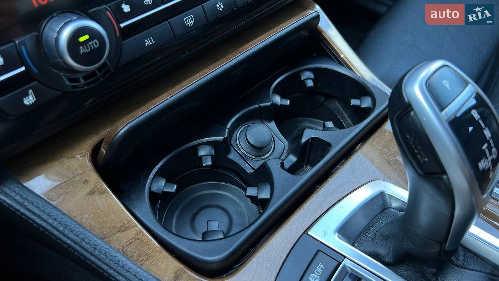 BMW 5 Series 2011 VIN WBAFU7C5XBC869962 фото оголошення 21 з 39