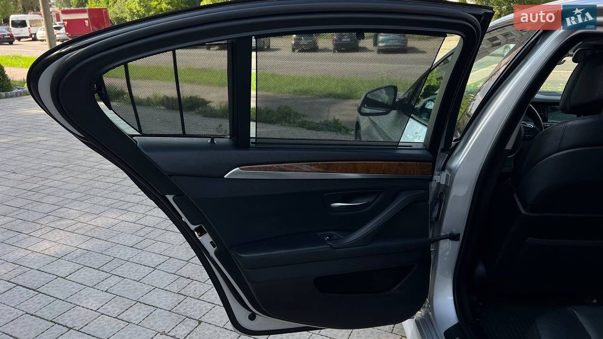 BMW 5 Series 2011 VIN WBAFU7C5XBC869962 фото оголошення 28 з 39