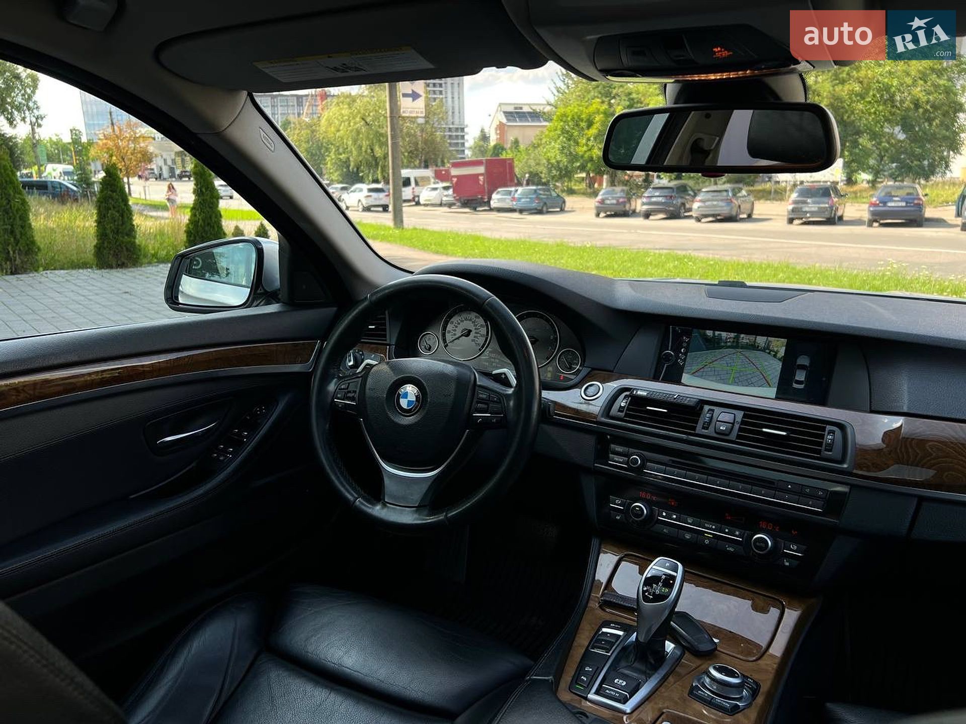 BMW 5 Series 2011 VIN WBAFU7C5XBC869962 фото оголошення 32 з 39
