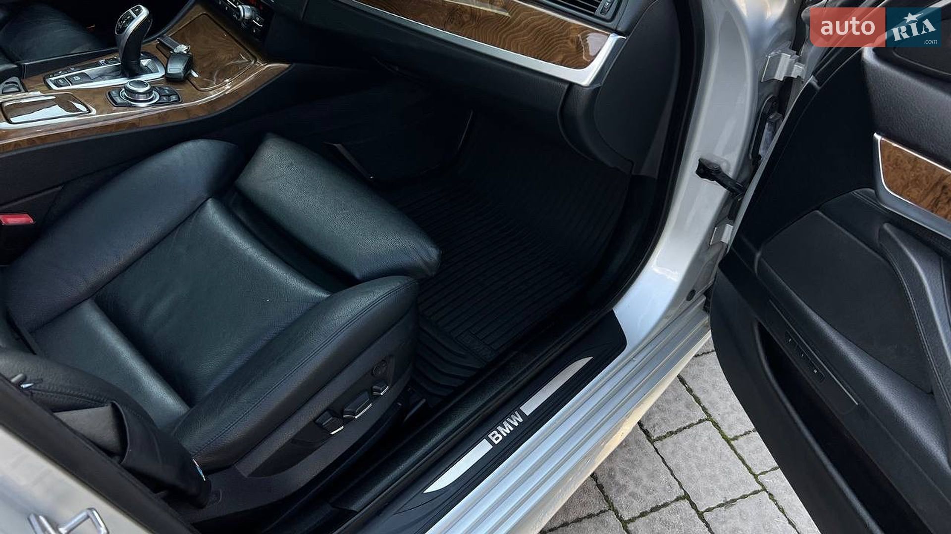 BMW 5 Series 2011 VIN WBAFU7C5XBC869962 фото оголошення 35 з 39