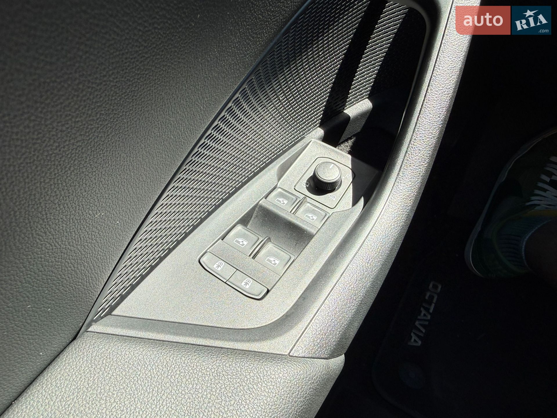 Skoda Octavia 2021 VIN TMBAW7NX0MY095409 фото оголошення 30 з 71