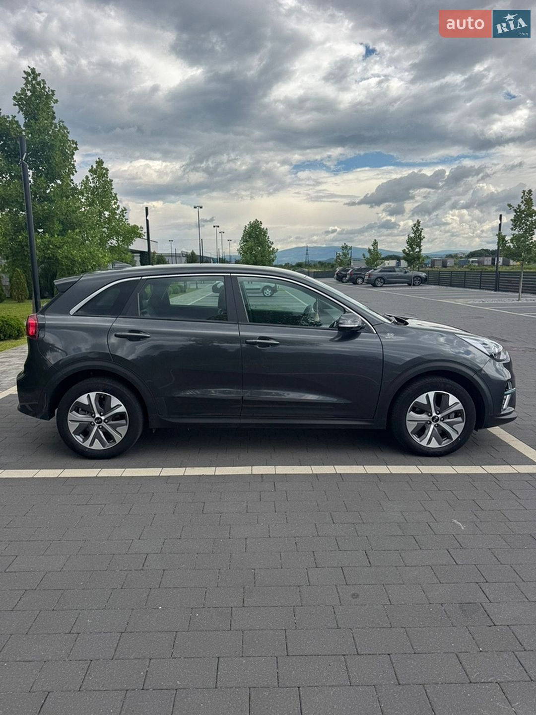Kia Niro 2021 VIN KNACB81HFM5103479 фото оголошення 4 з 17