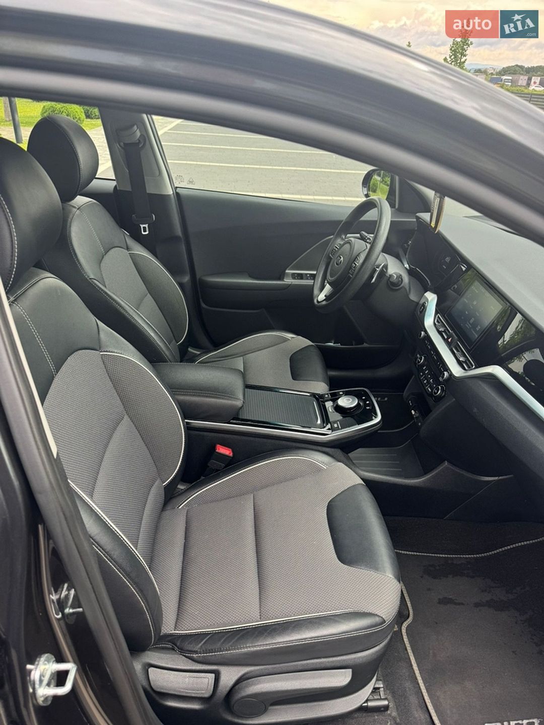 Kia Niro 2021 VIN KNACB81HFM5103479 фото оголошення 14 з 17
