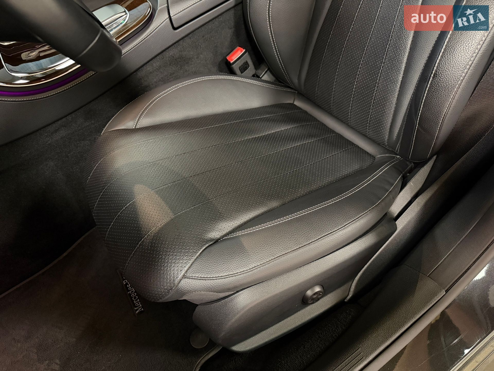 Mercedes-Benz E-Class 2022 VIN W1KZF8EB8NB092877 фото оголошення 22 з 69