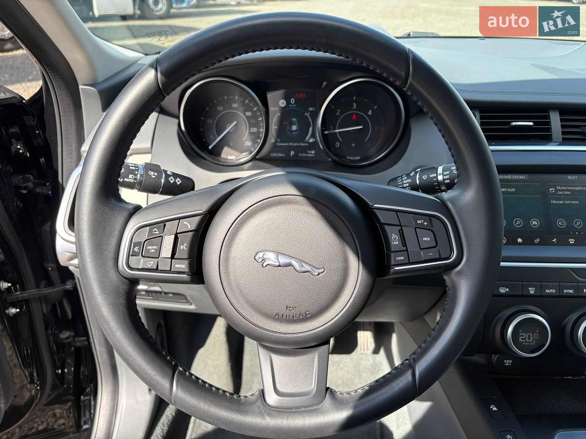 Jaguar E-Pace 2020 VIN SADFA2BN0L1005083 фото оголошення 16 з 37