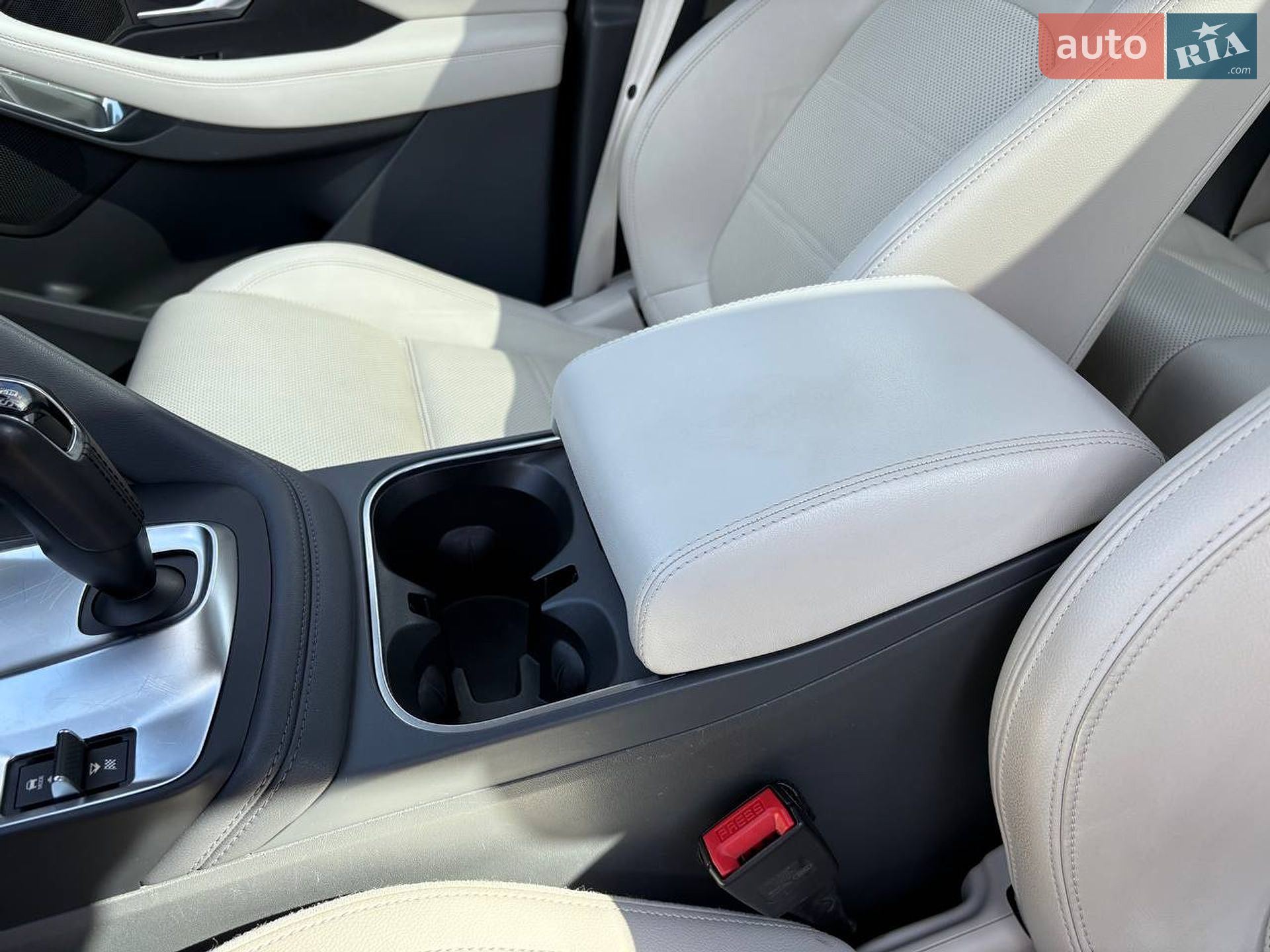 Jaguar E-Pace 2020 VIN SADFA2BN0L1005083 фото оголошення 26 з 37