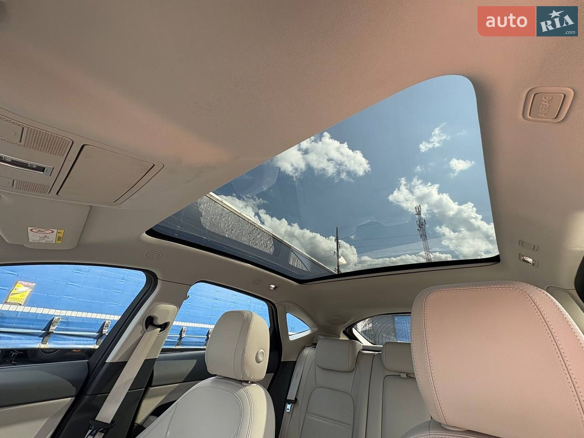 Jaguar E-Pace 2020 VIN SADFA2BN0L1005083 фото оголошення 30 з 37