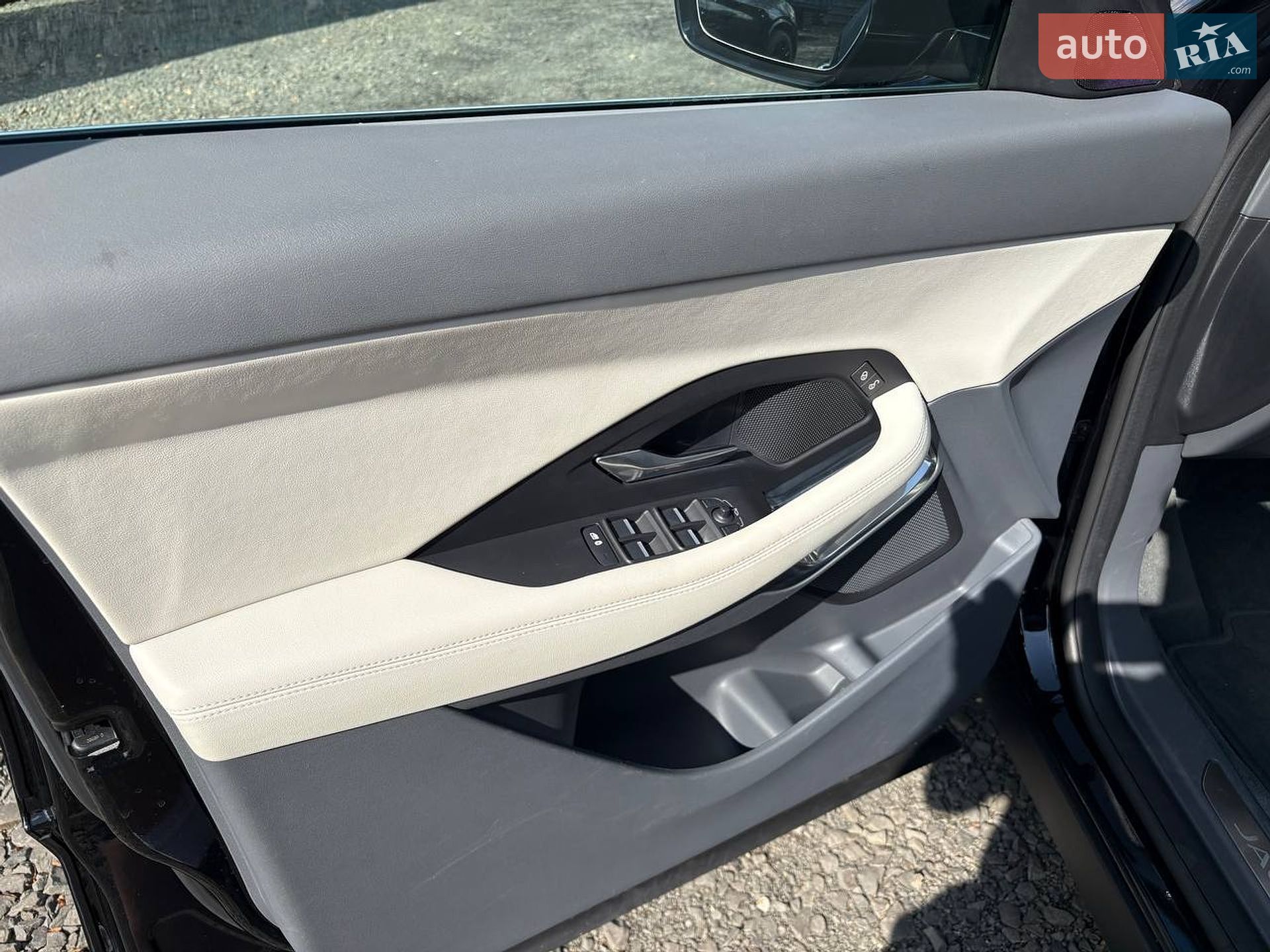 Jaguar E-Pace 2020 VIN SADFA2BN0L1005083 фото оголошення 31 з 37