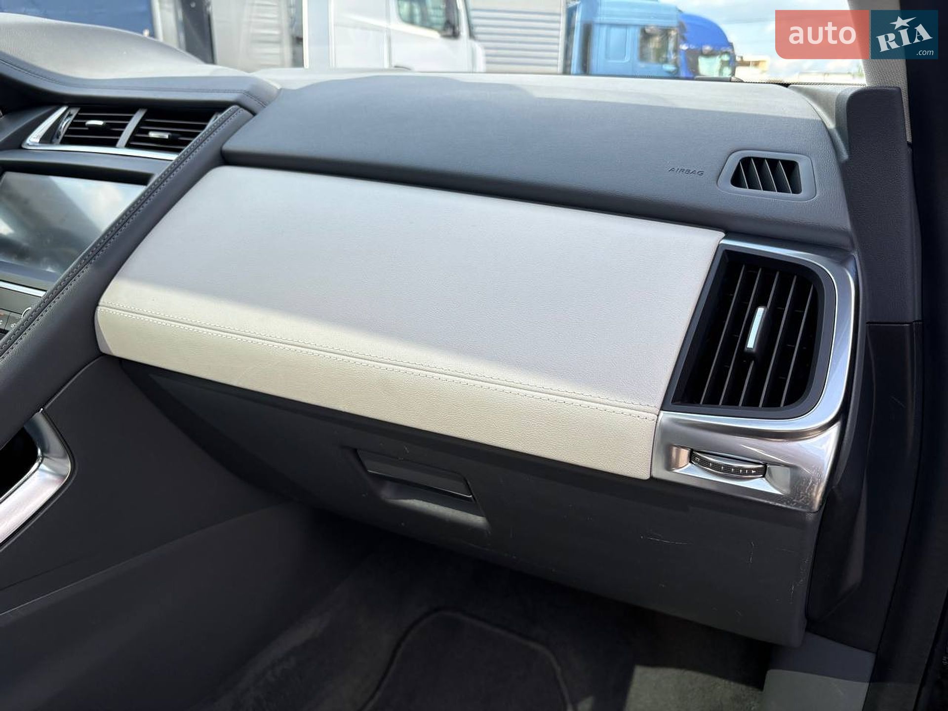Jaguar E-Pace 2020 VIN SADFA2BN0L1005083 фото оголошення 34 з 37