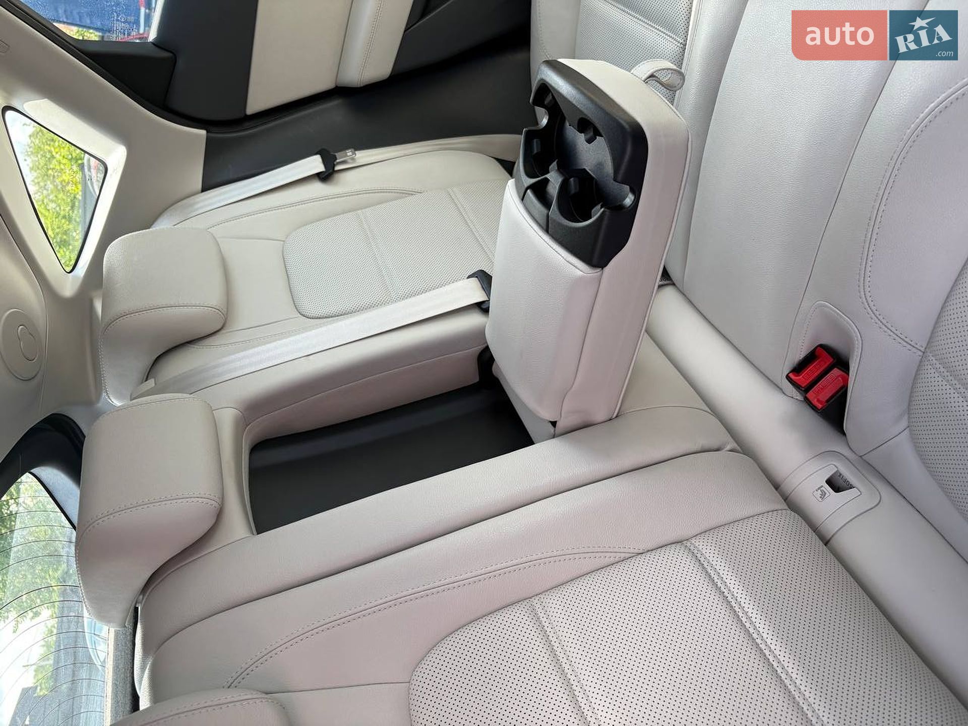 Jaguar E-Pace 2020 VIN SADFA2BN0L1005083 фото оголошення 37 з 37