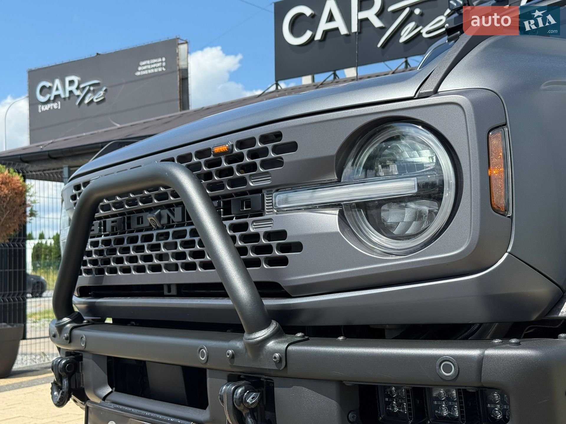 Ford Bronco 2022 VIN 1FMDE5CP2NLB81886 фото оголошення 2 з 22