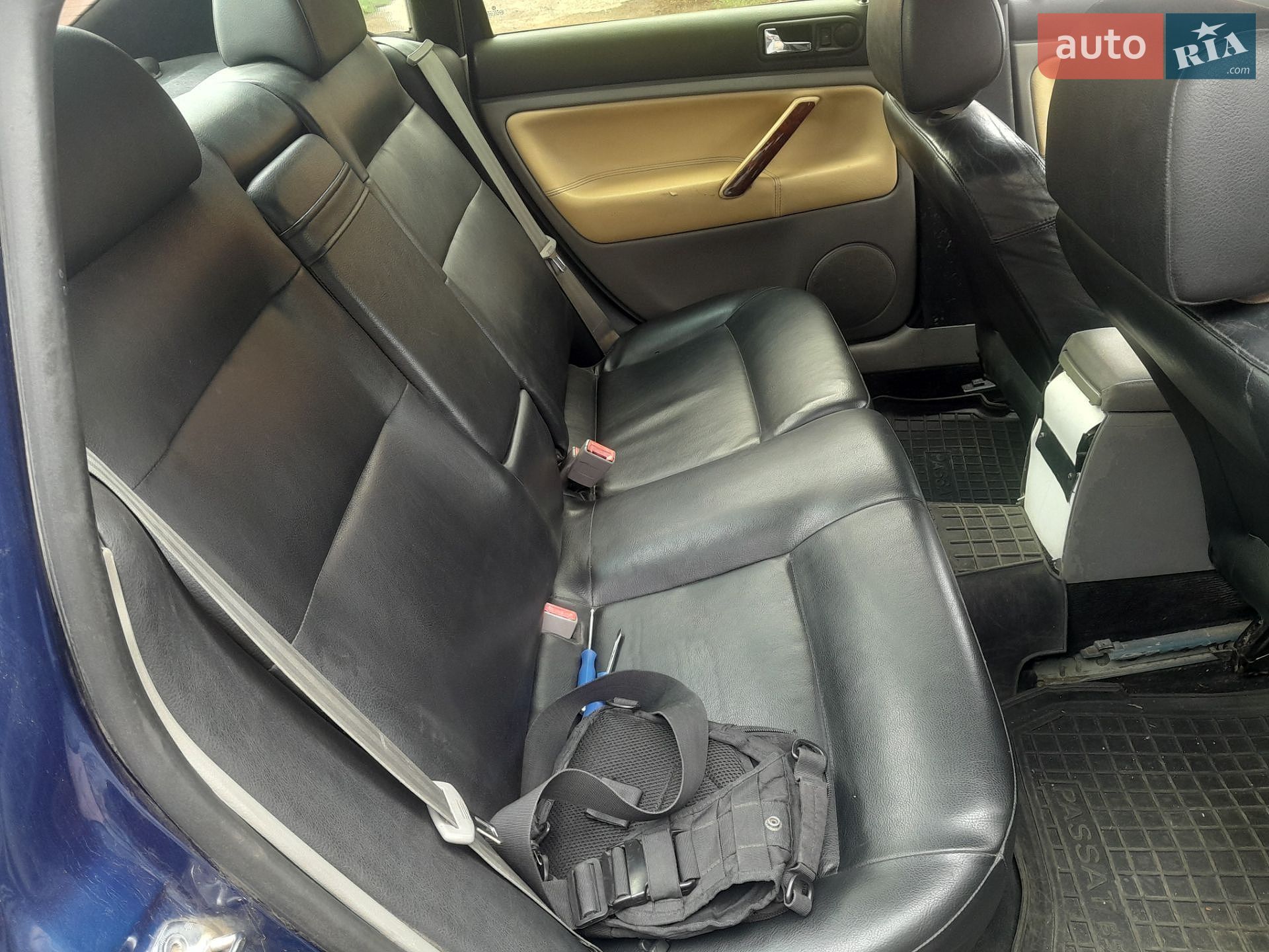 Volkswagen Passat 2002 VIN WVWZZZ3BZ2E409403 фото оголошення 2 з 10