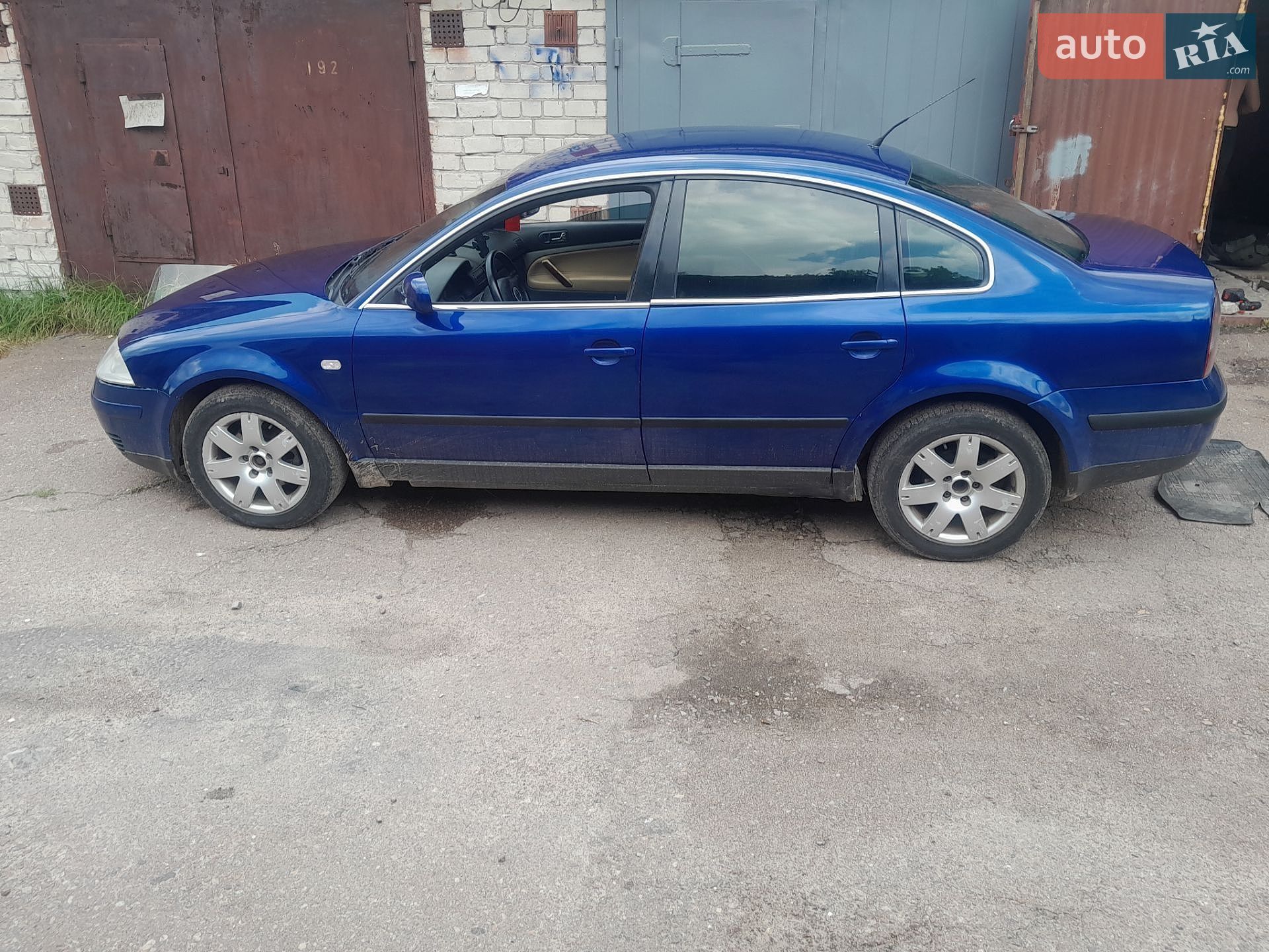 Volkswagen Passat 2002 VIN WVWZZZ3BZ2E409403 фото оголошення 8 з 10