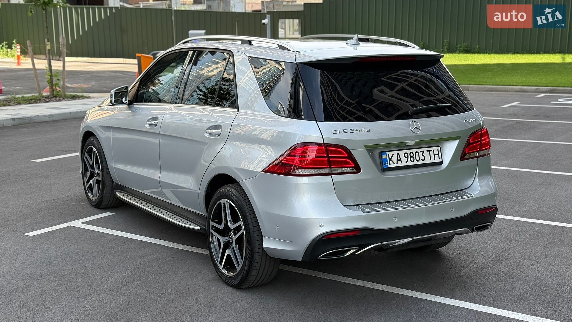Mercedes-Benz GLE-Class 2016 VIN 4JGDA2EB2GA802845 фото оголошення 3 з 28