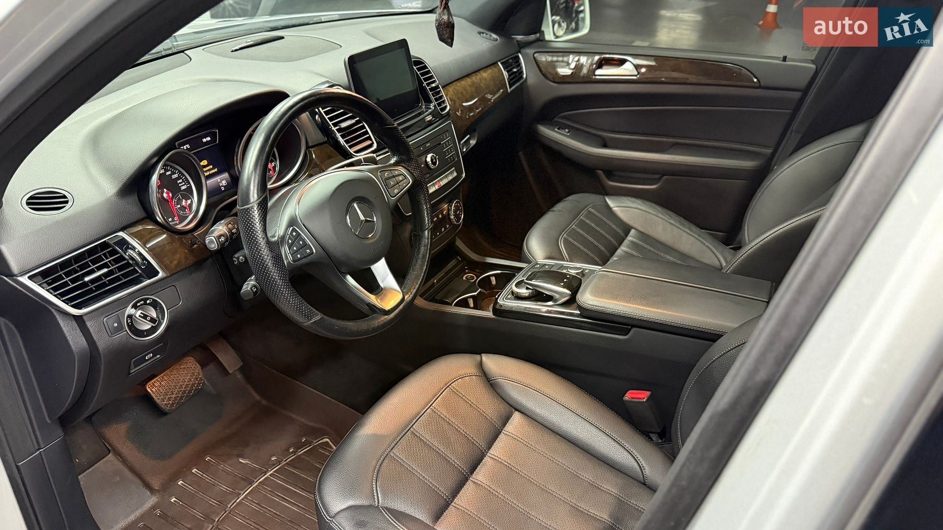 Mercedes-Benz GLE-Class 2016 VIN 4JGDA2EB2GA802845 фото оголошення 21 з 28