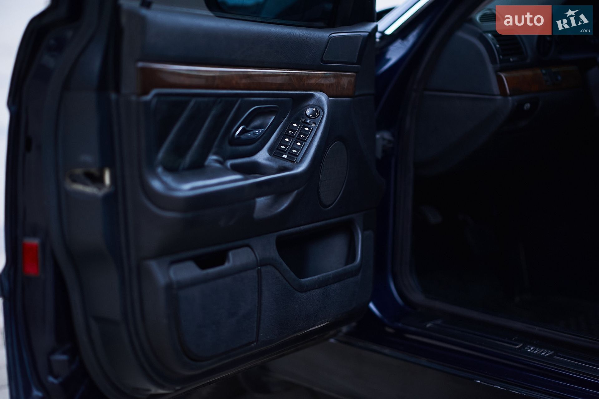BMW 7 Series 1999 VIN WBAGE410X0DN16586 фото оголошення 33 з 46