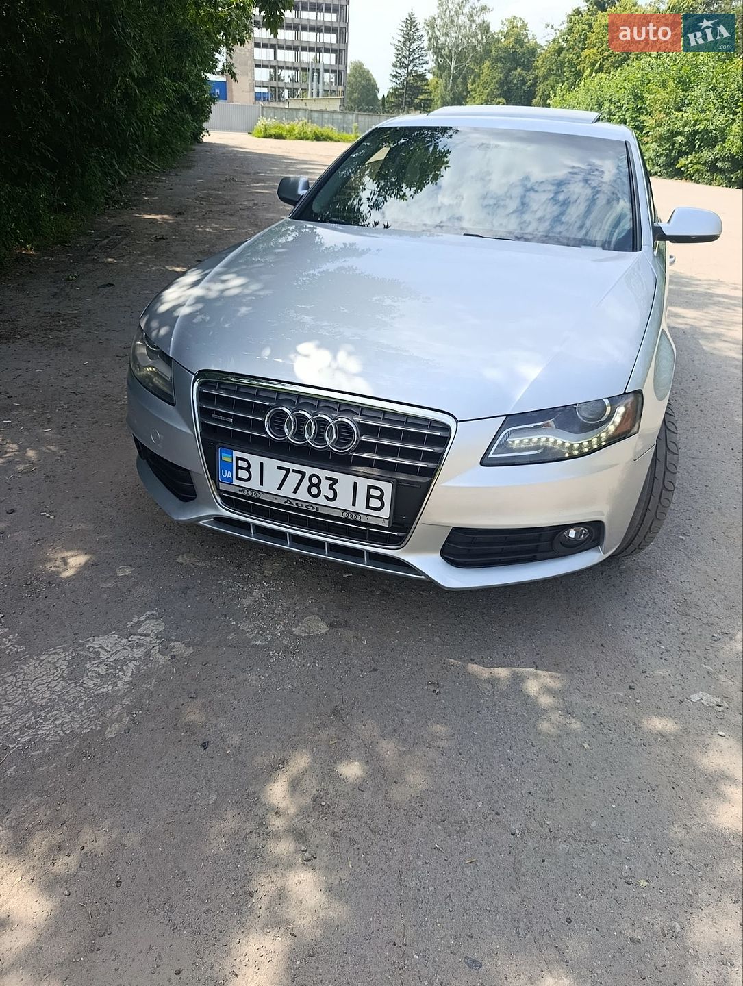 Audi A4 2012 VIN WAUBFAFL8CA053460 фото оголошення 2 з 25
