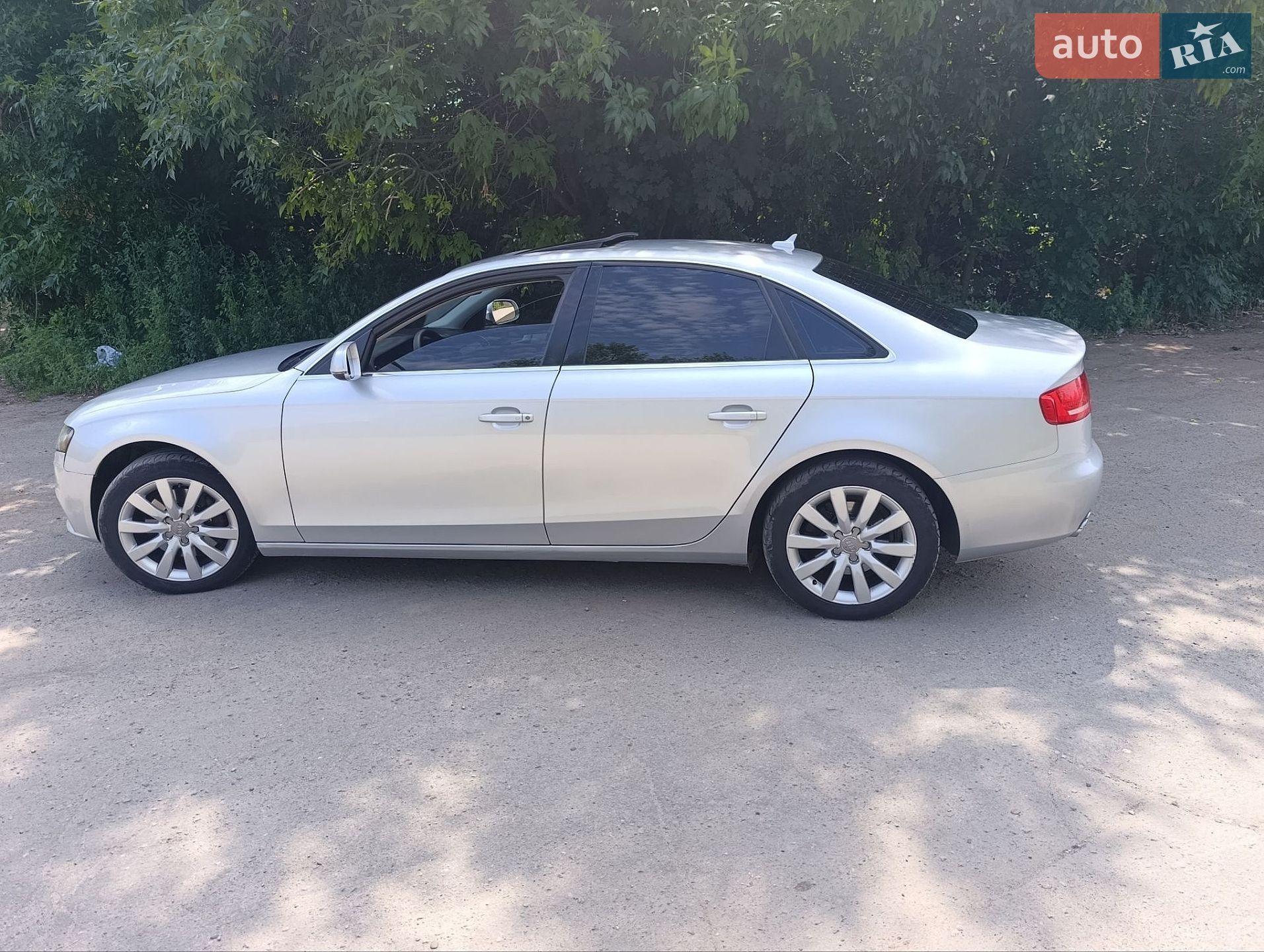 Audi A4 2012 VIN WAUBFAFL8CA053460 фото оголошення 7 з 25