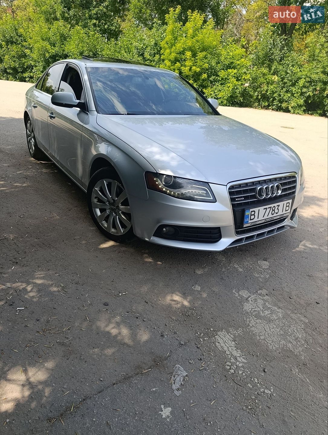 Audi A4 2012 VIN WAUBFAFL8CA053460 фото оголошення 8 з 25