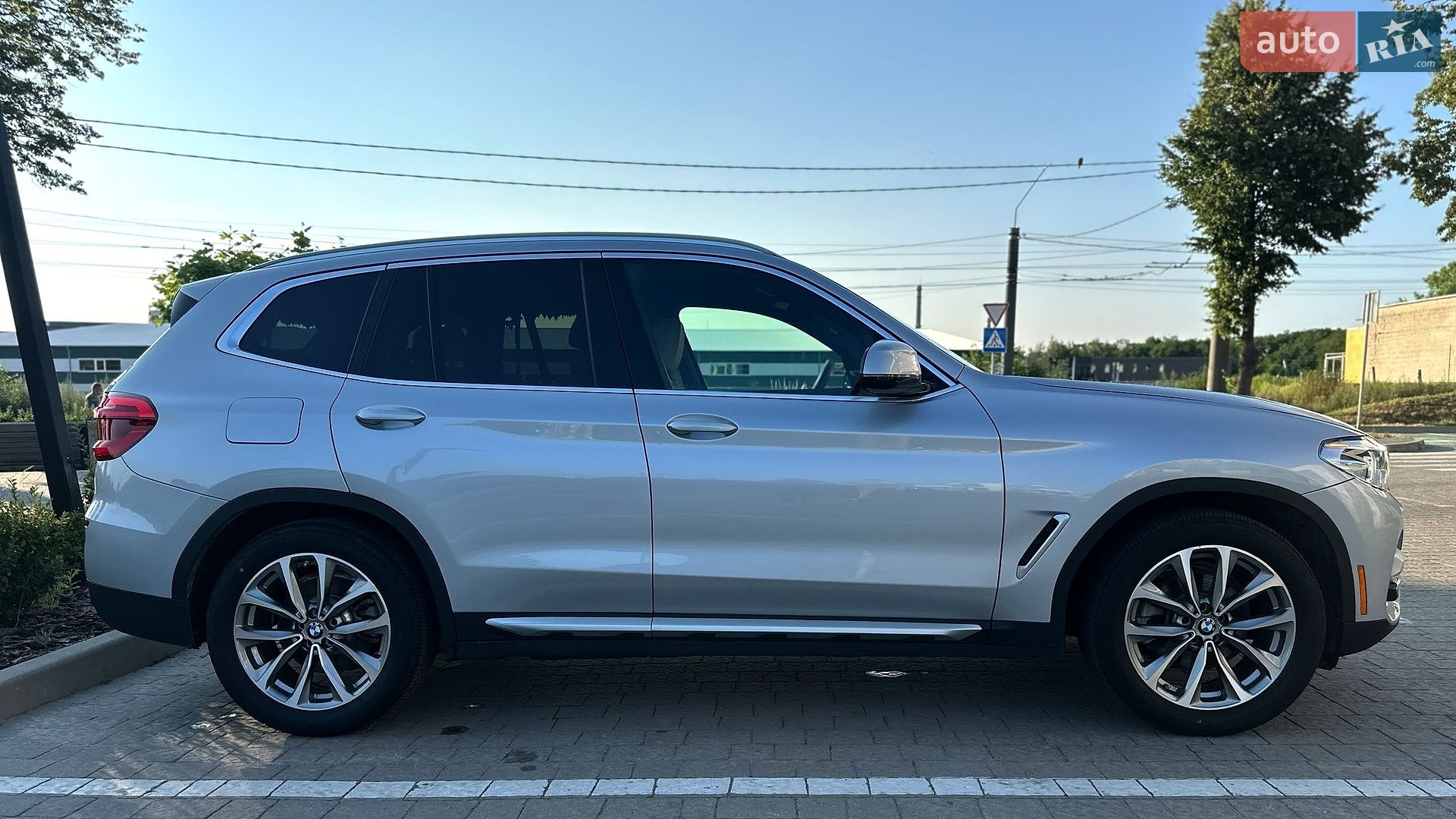 BMW X3 2019 VIN 5UXTR9C59KLR09370 фото оголошення 3 з 14