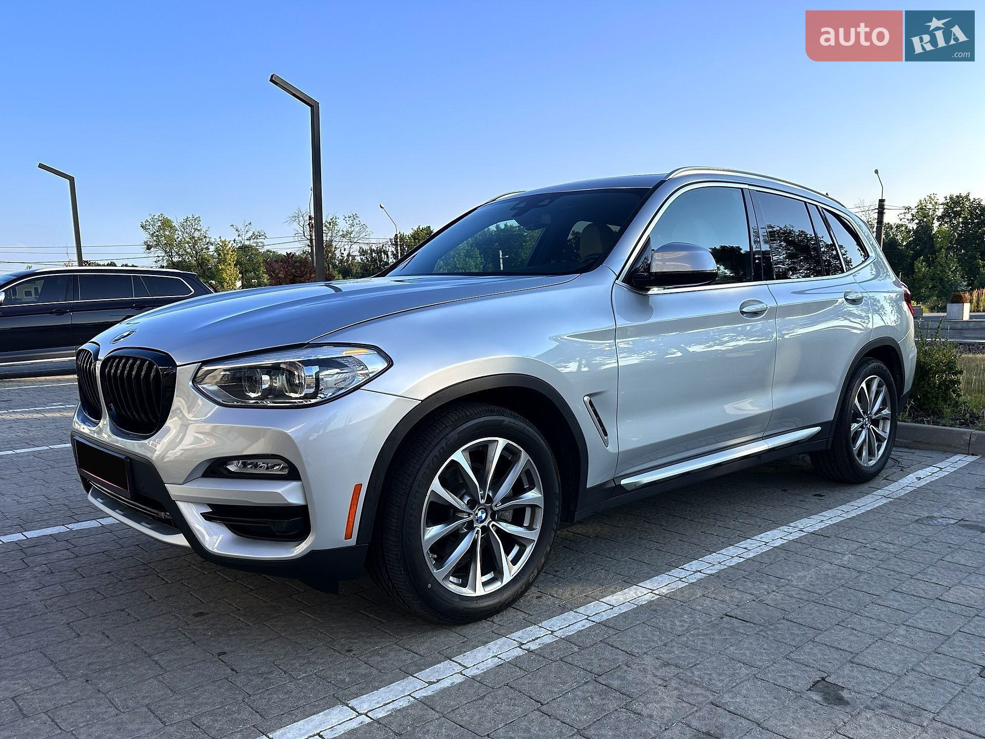 BMW X3 2019 VIN 5UXTR9C59KLR09370 фото оголошення 4 з 14