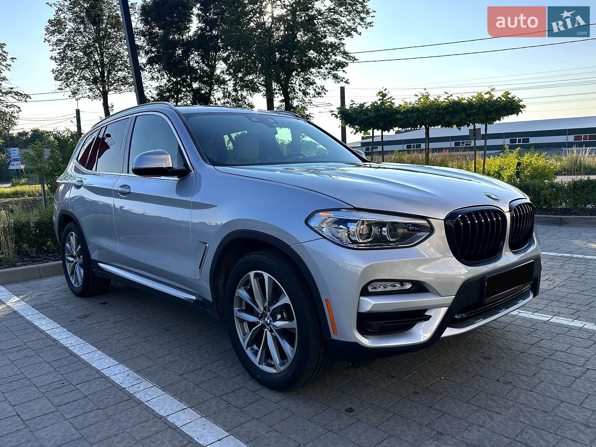 BMW X3 2019 VIN 5UXTR9C59KLR09370 фото оголошення 2 з 14