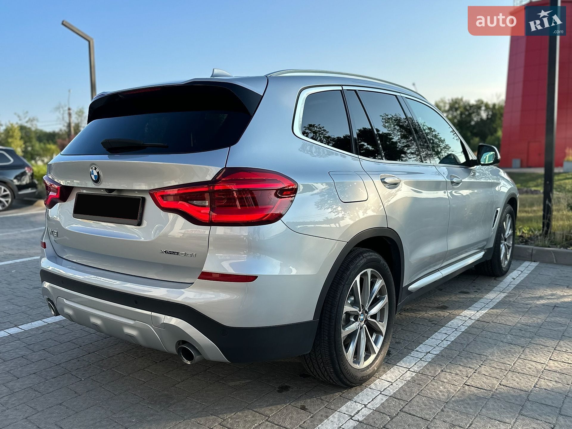 BMW X3 2019 VIN 5UXTR9C59KLR09370 фото оголошення 10 з 14