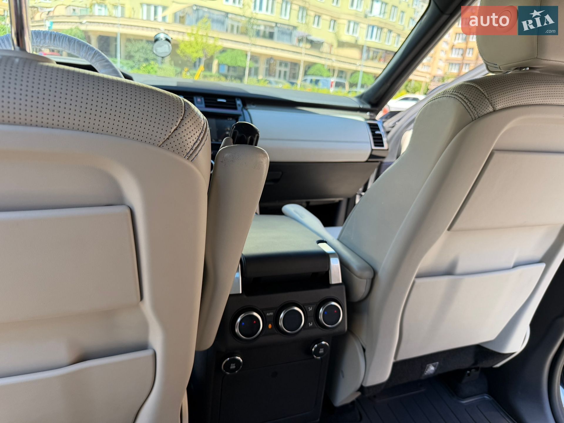 Land Rover Discovery 2018 VIN SALRA2BK2JA064012 фото оголошення 31 з 55