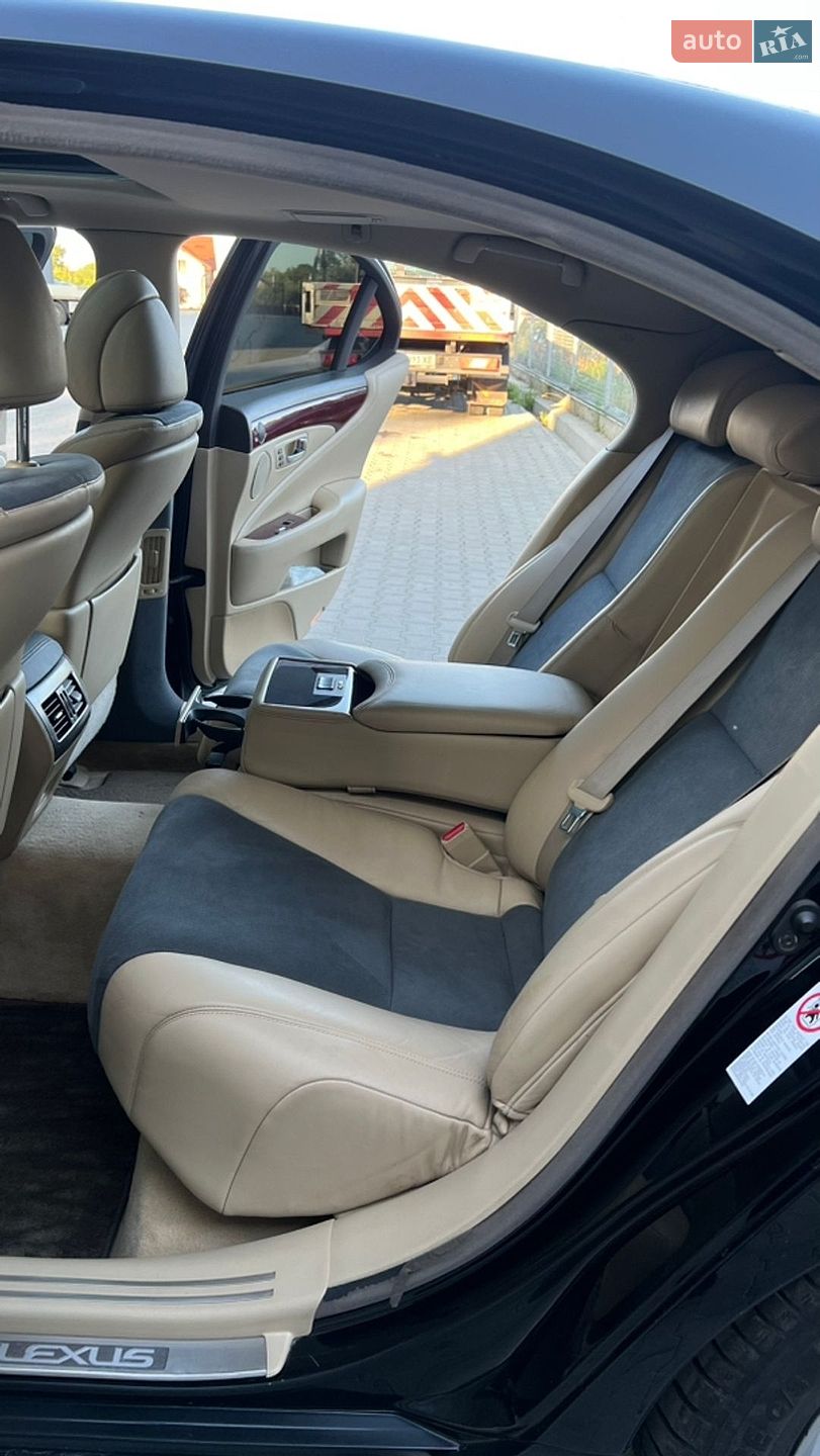 Lexus LS 2007 VIN JTHBL46F675003886 фото оголошення 14 з 44