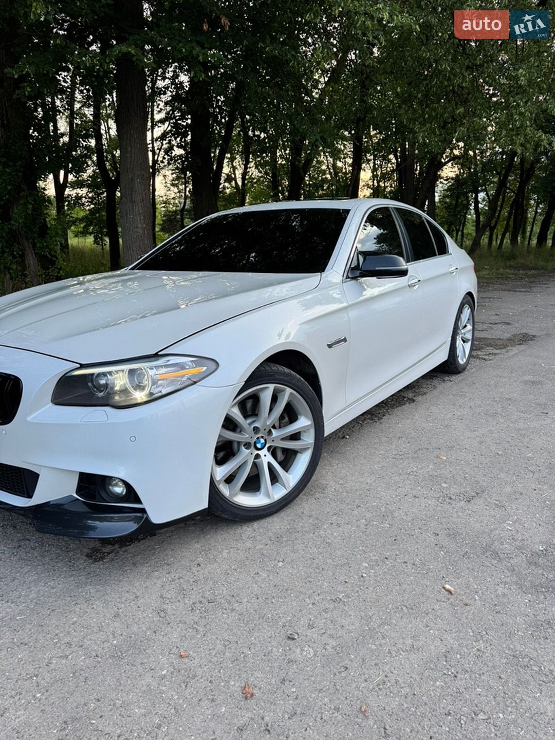 BMW 5 Series 2015 VIN WBAXA5C57FD691638 фото оголошення 2 з 26