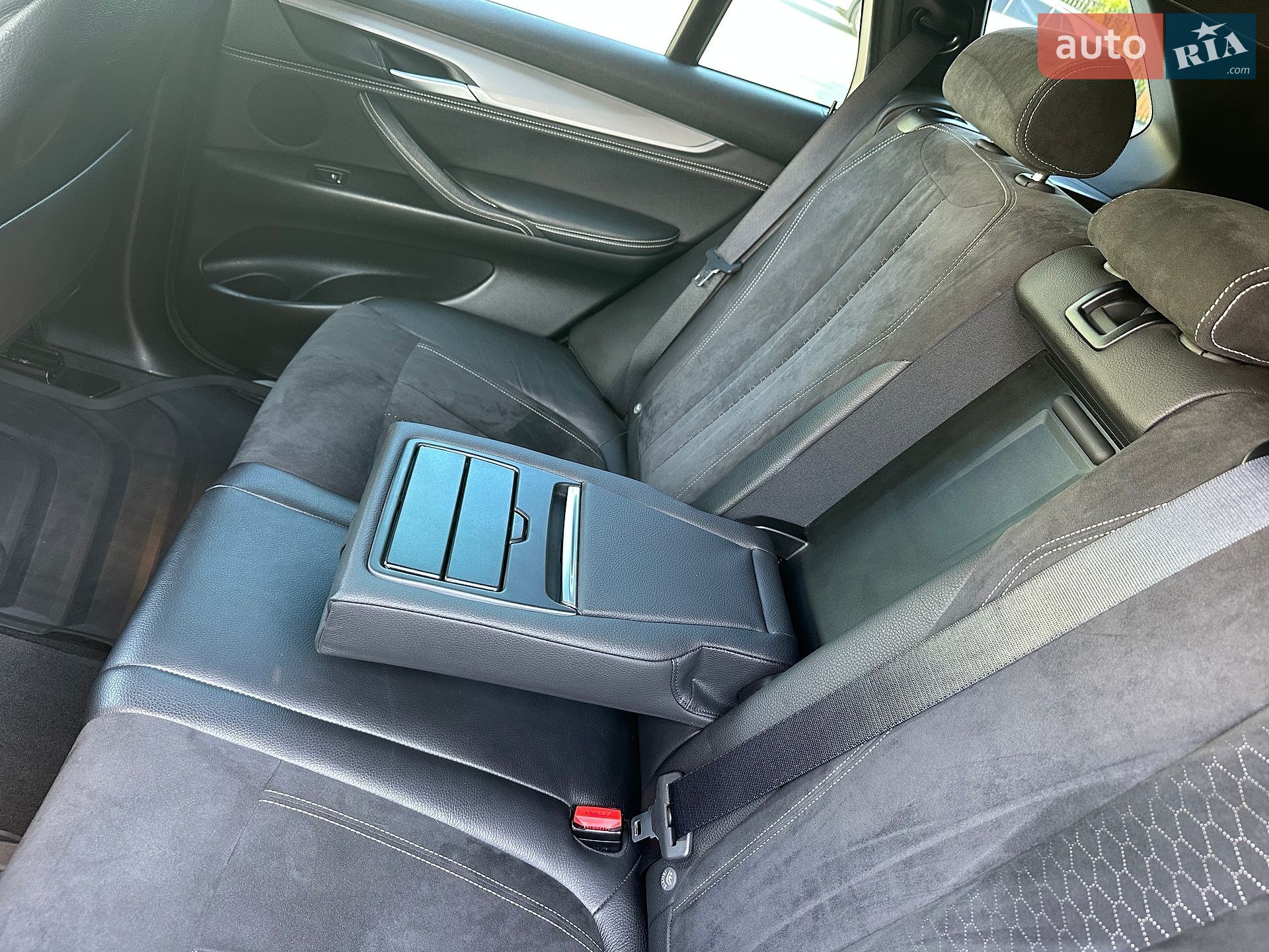 BMW X5 2015 VIN WBALS010600K98783 фото оголошення 33 з 36