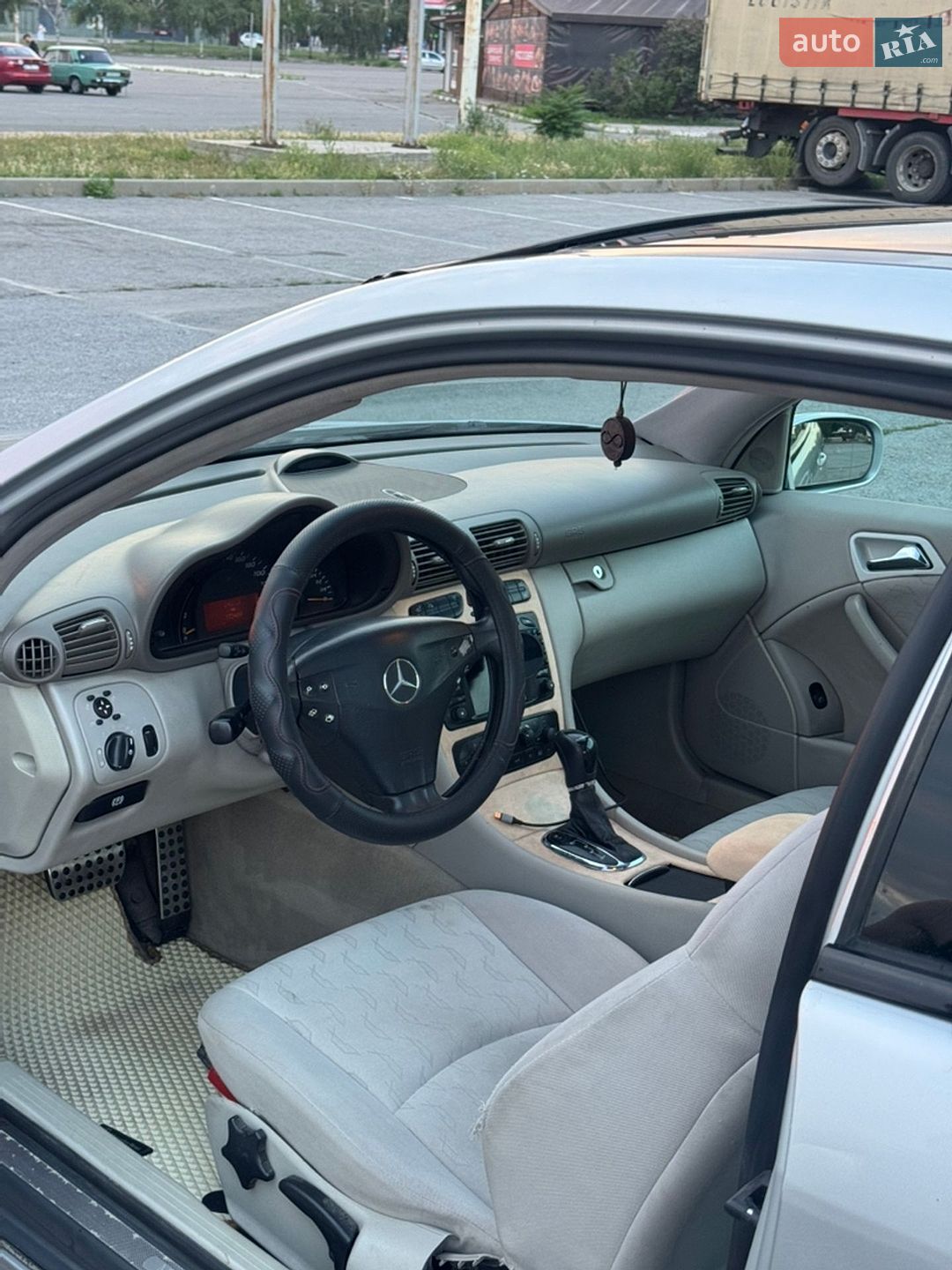 Mercedes-Benz C-Class 2002 VIN WDB2037471A255425 фото оголошення 8 з 12