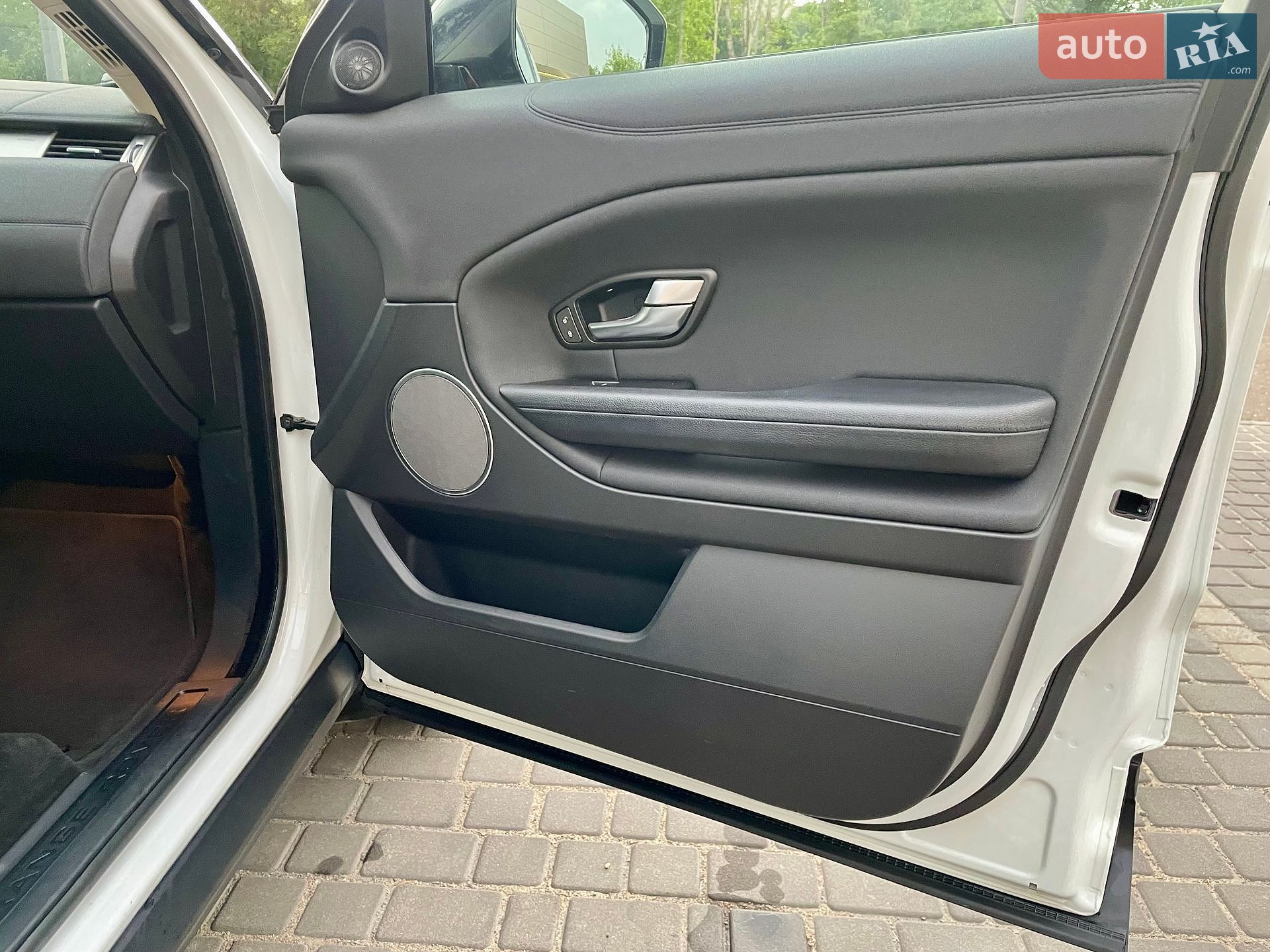 Land Rover Range Rover Evoque 2016 VIN SALVA2BC9GH163319 фото оголошення 24 з 37